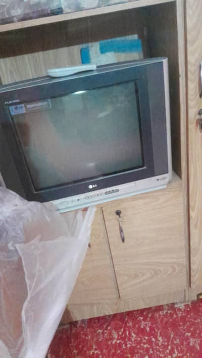 21 Inches Flat LG Television Old Model