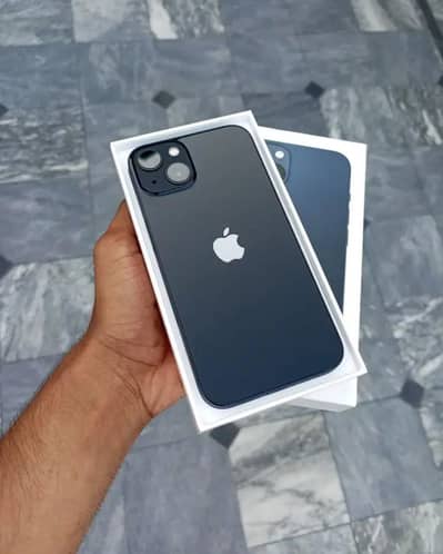 Apple iPhone 13