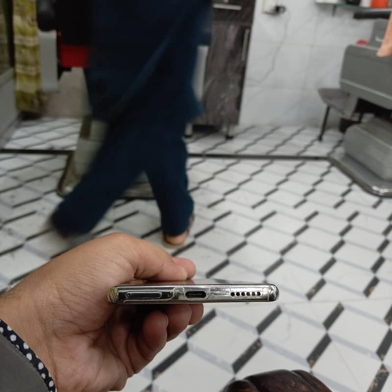 Tecno CAMON 40 Pro 1