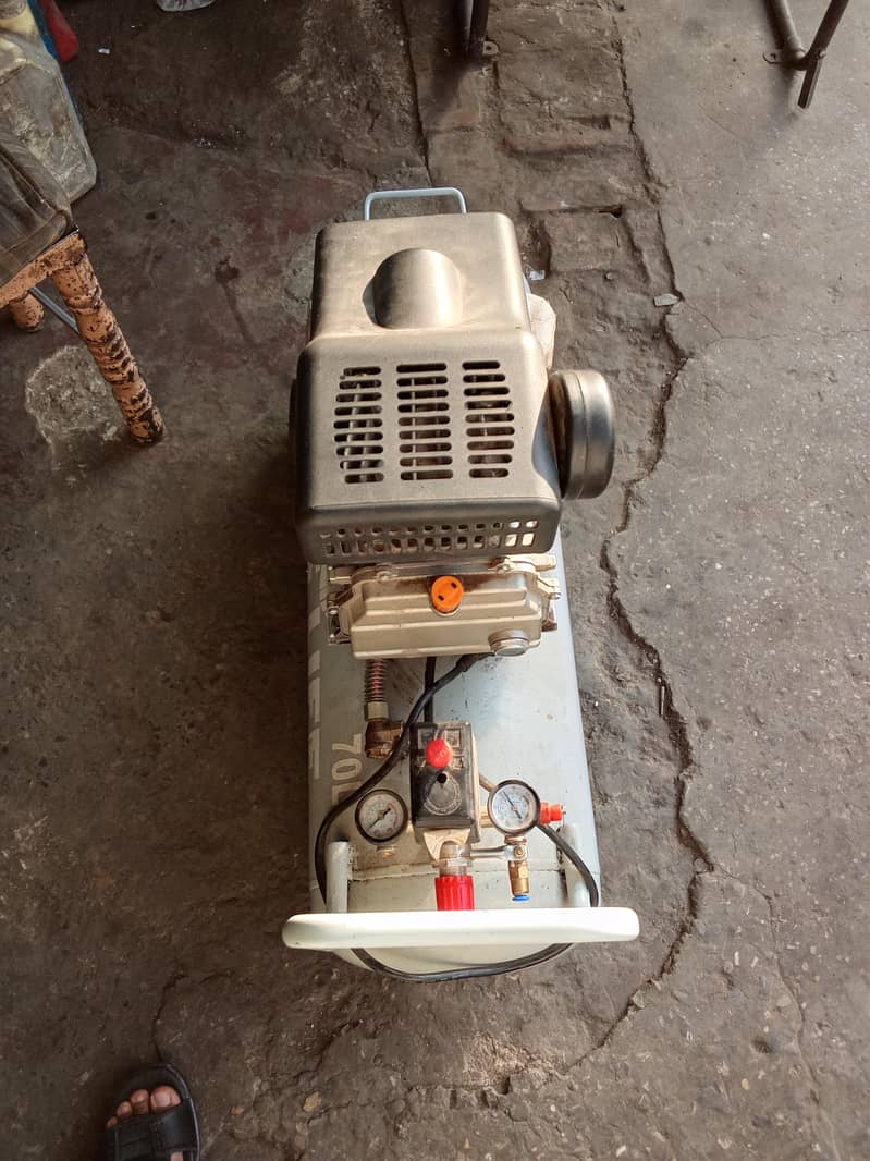 Air compressor 70L 1