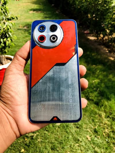 Tecno SPARK 30 Pro    8+8gb / 128gb