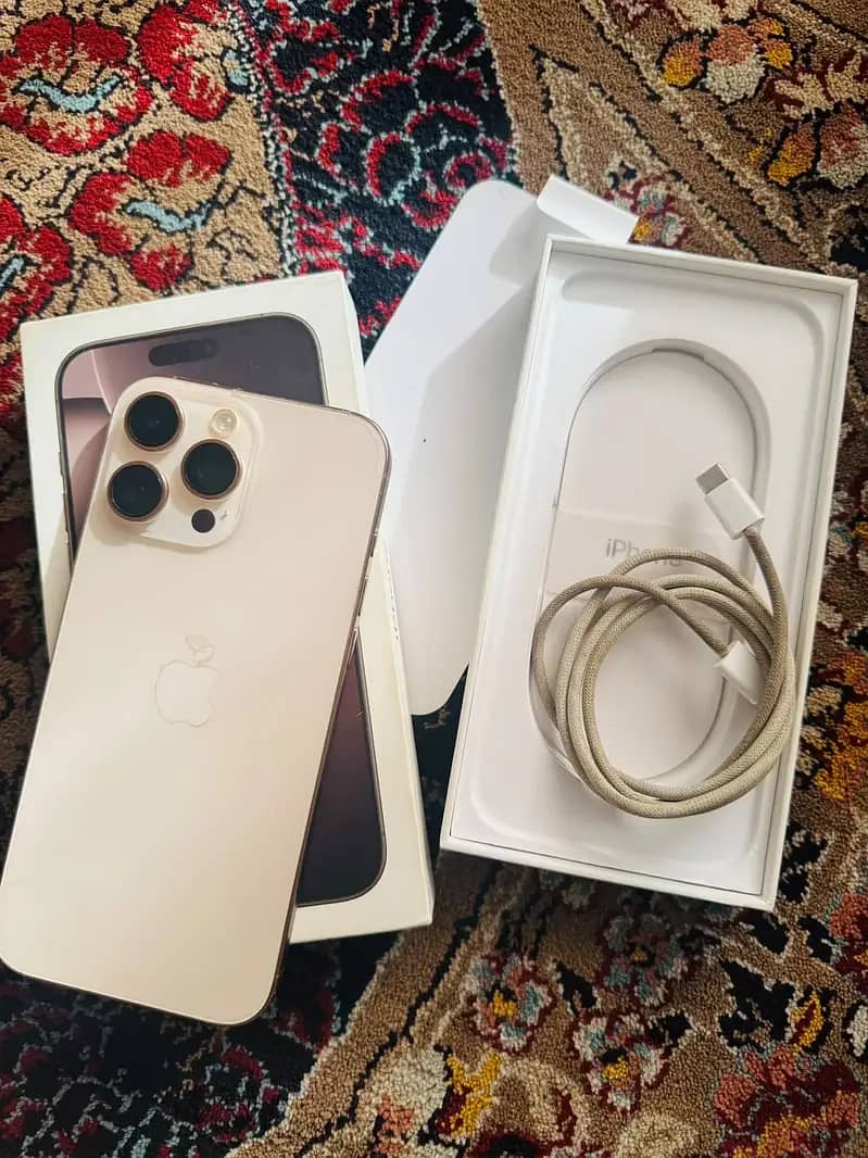 Apple iPhone 16 Pro Max 0