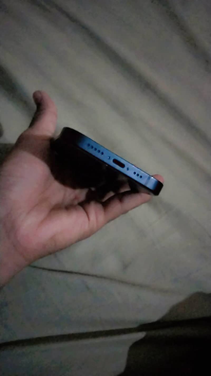 Apple iPhone 14 2