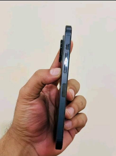 iPhone 13 Pro  JV 4