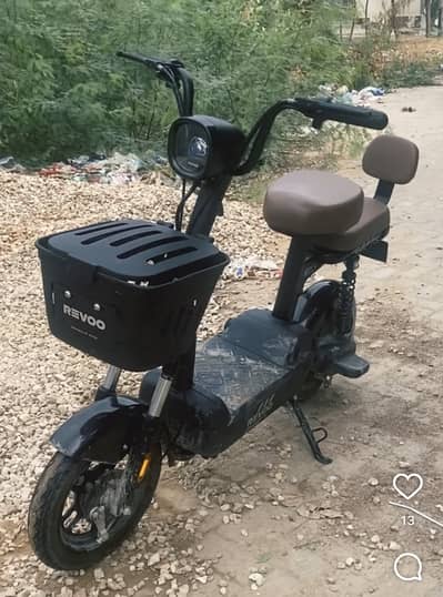 Revoo Y04