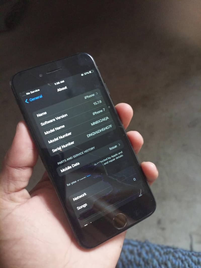 Apple iPhone 7 2
