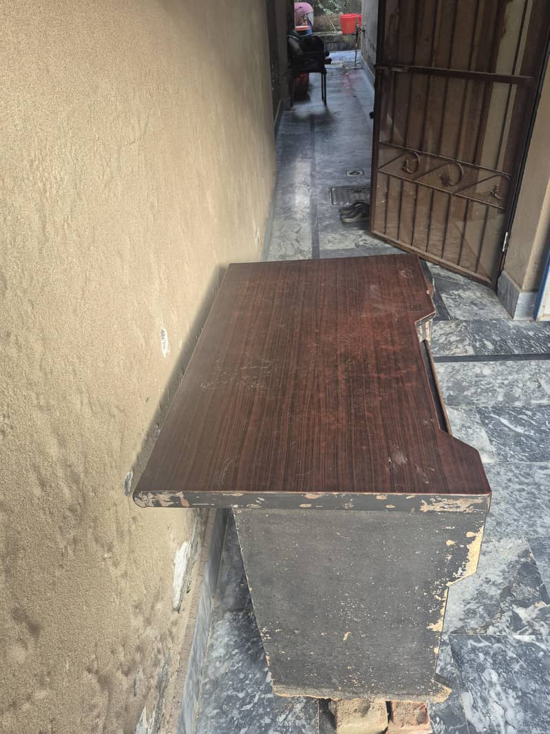 computer table 2