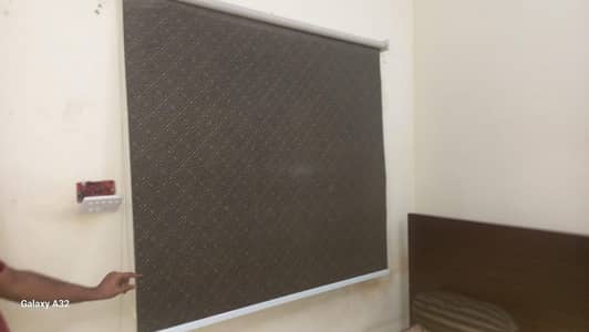 Room Blind Like New, Slightly Used