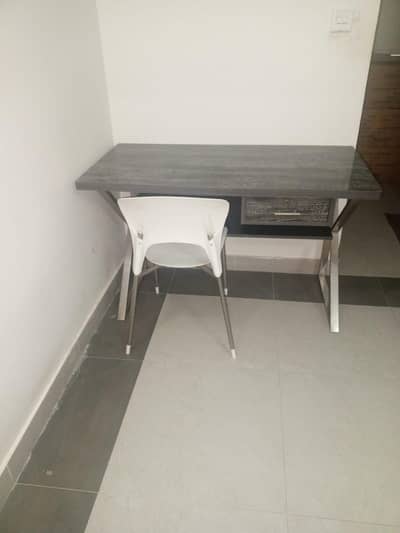 Reading table