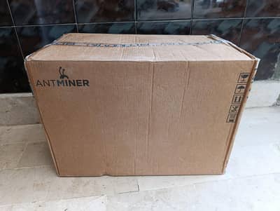 antminer s21 pro 220th box packed