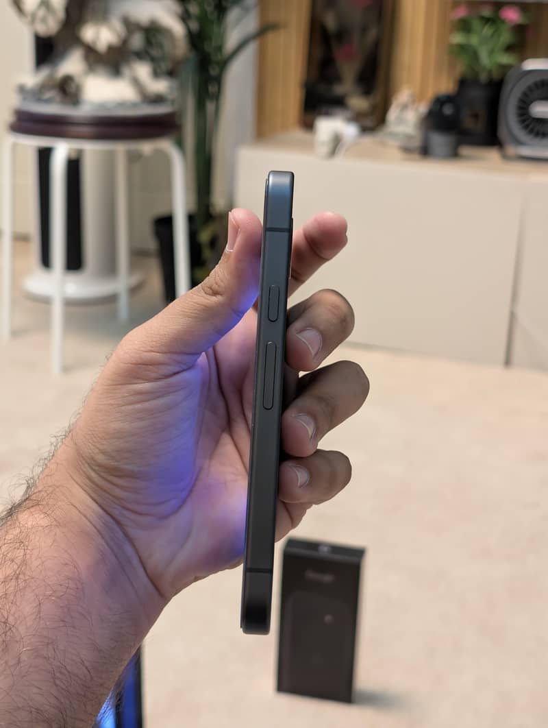 Google Pixel 9a 4