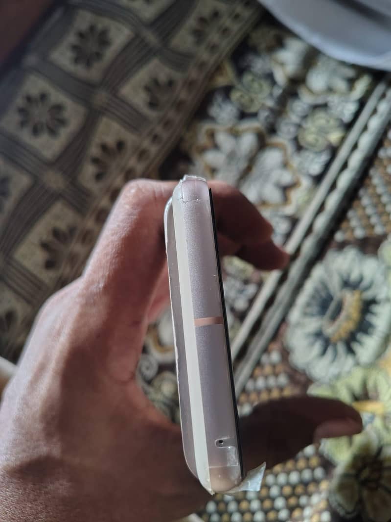 Google Pixel 8 2