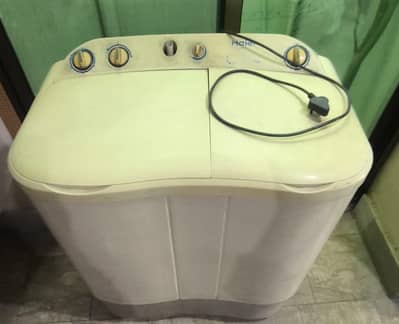 Haier Washing Machine with spiner Dryer XL Condition, Fully Functional