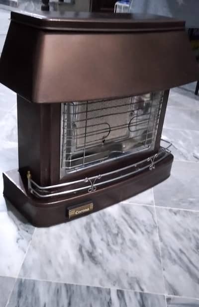 Heavy gauge metal gas heater in good condition.