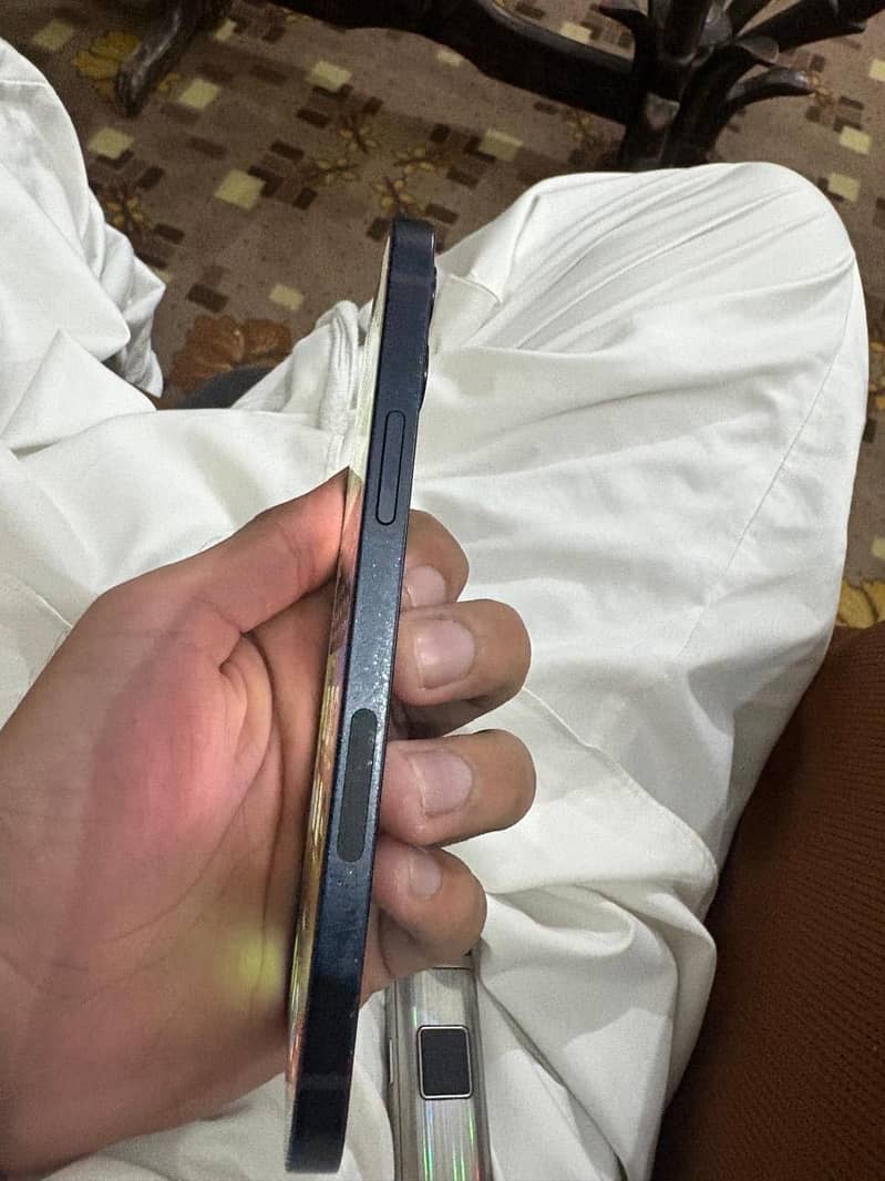 Apple iPhone 12 2