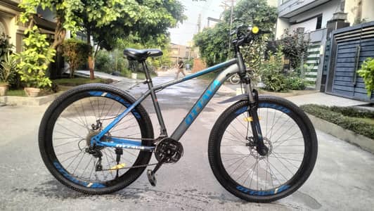29 INCY BYCYCLE GOOD CONDITION CANADA IMPORTED