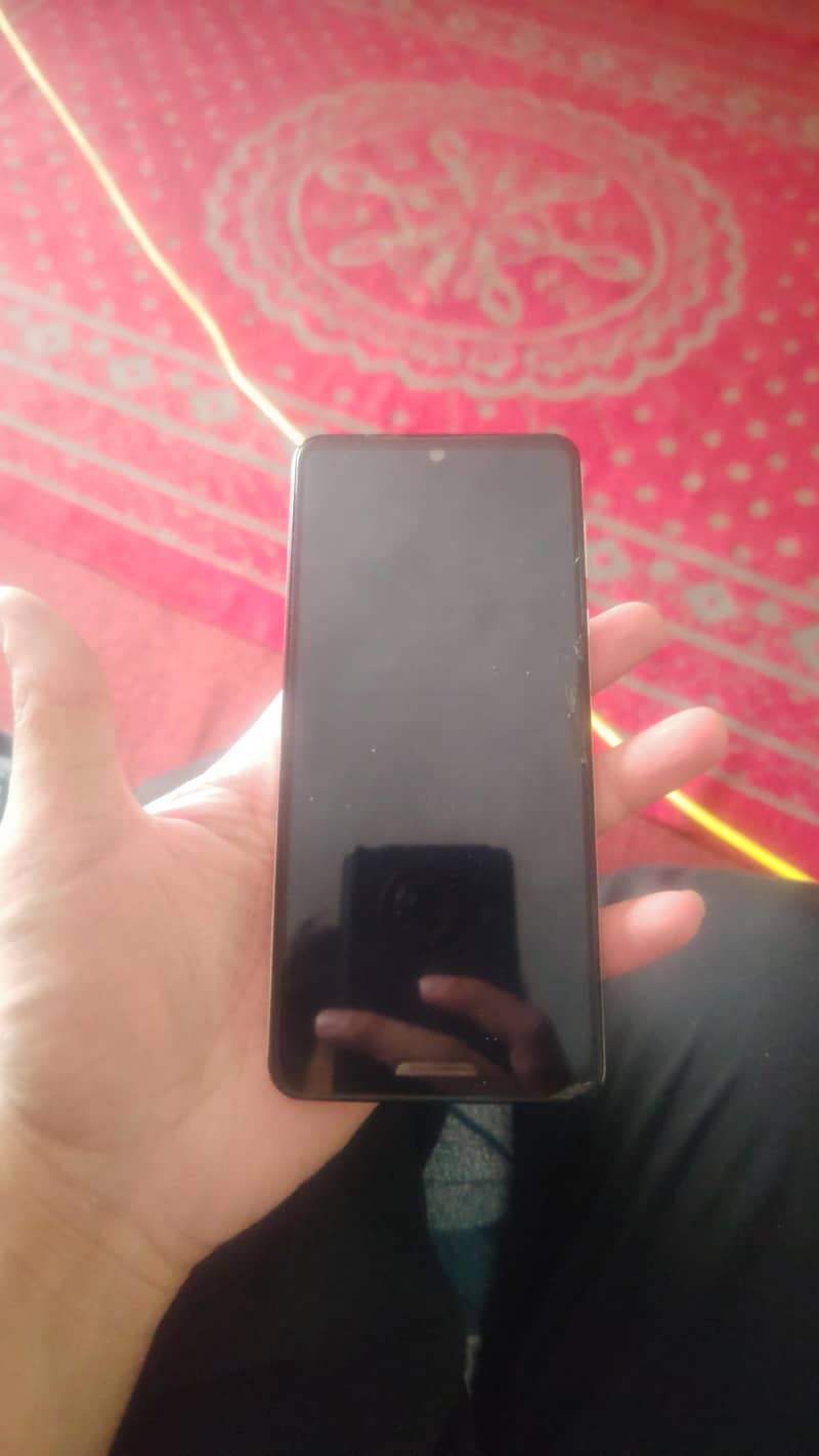 Sharp Aquos R5G 0