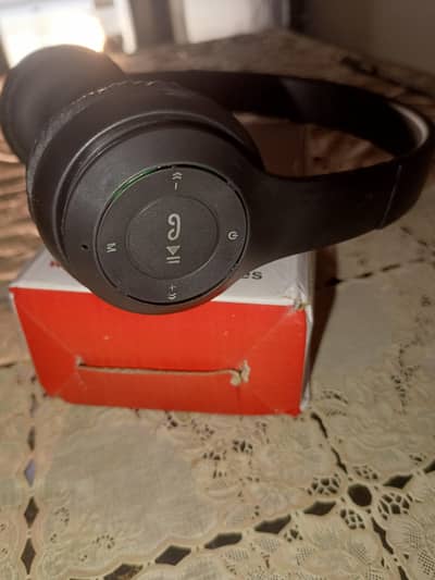 P47 wireless Headphones