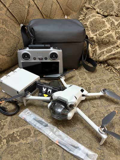 Dji mini 4 pro (New) (Fly more combo Plus 48mins)