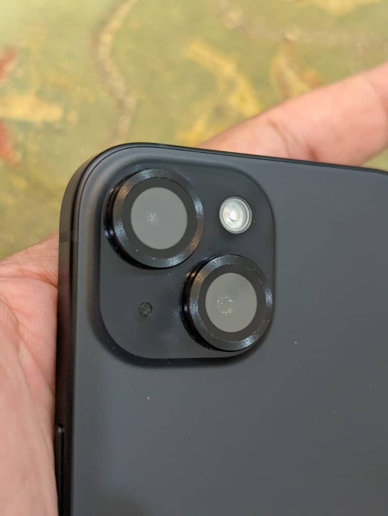 Apple iPhone 15 5