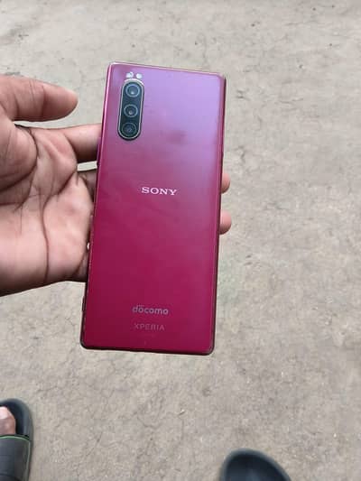 Sony Xperia 5 mark i.  4/64GB CONDITION 8/10