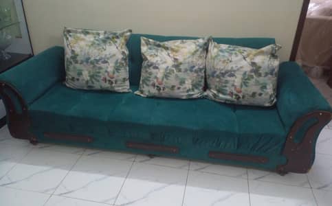 used sofa bed and 4 setter puffy set