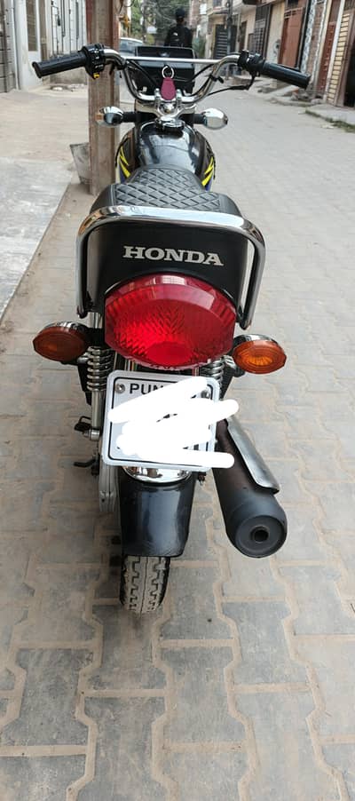 Honda cg125 2026 model black coldor 03227047941 what's up