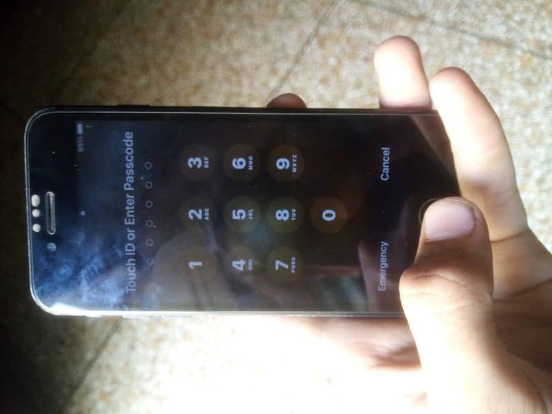 Apple iPhone 7 2