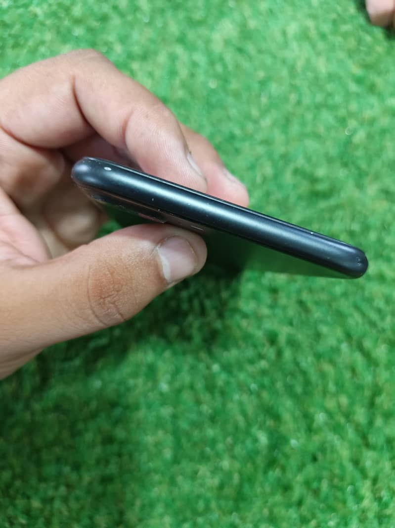 Apple iPhone 7 Plus 1