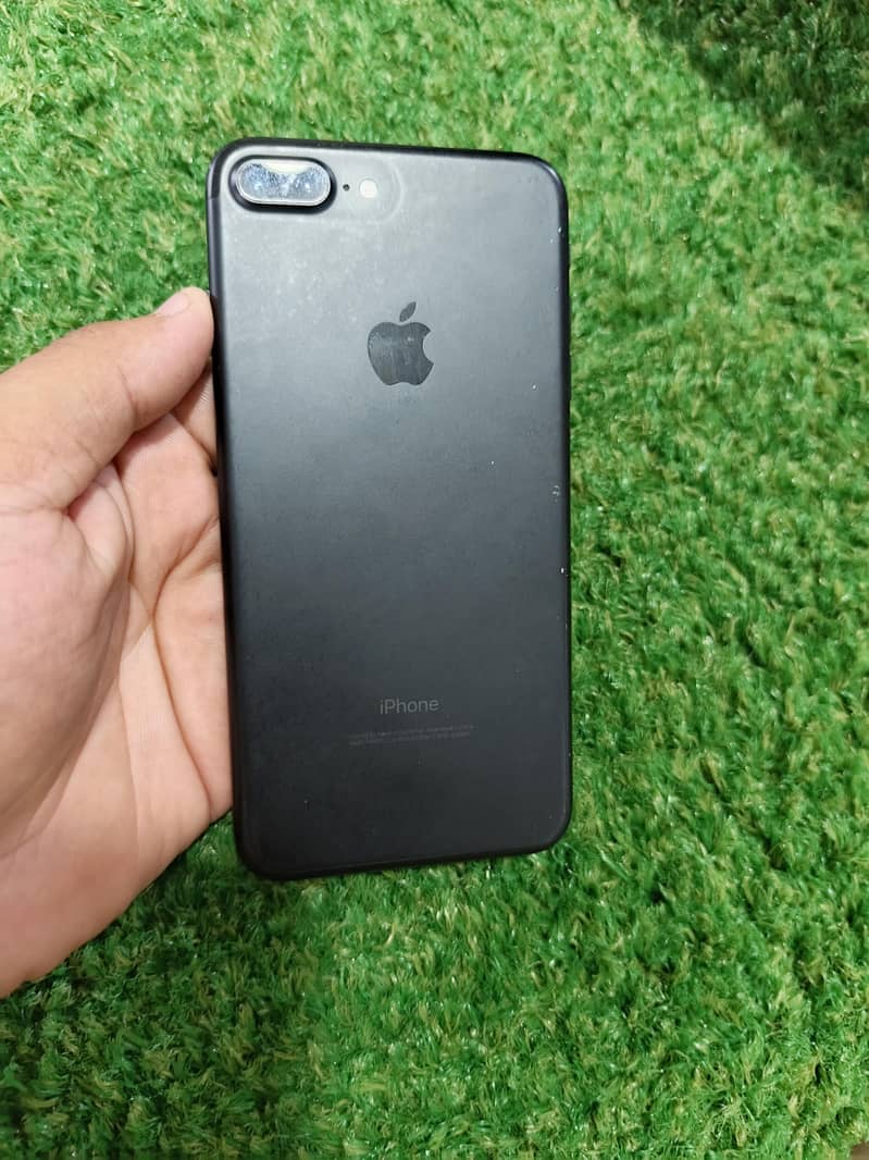 Apple iPhone 7 Plus 3