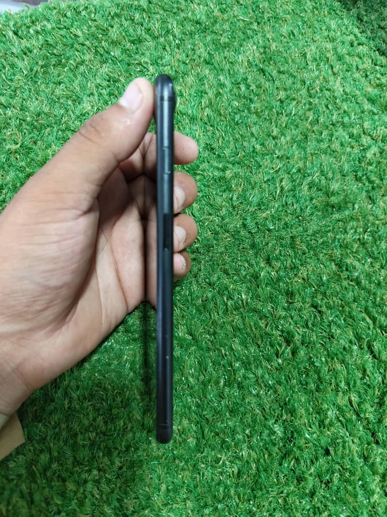 Apple iPhone 7 Plus 4