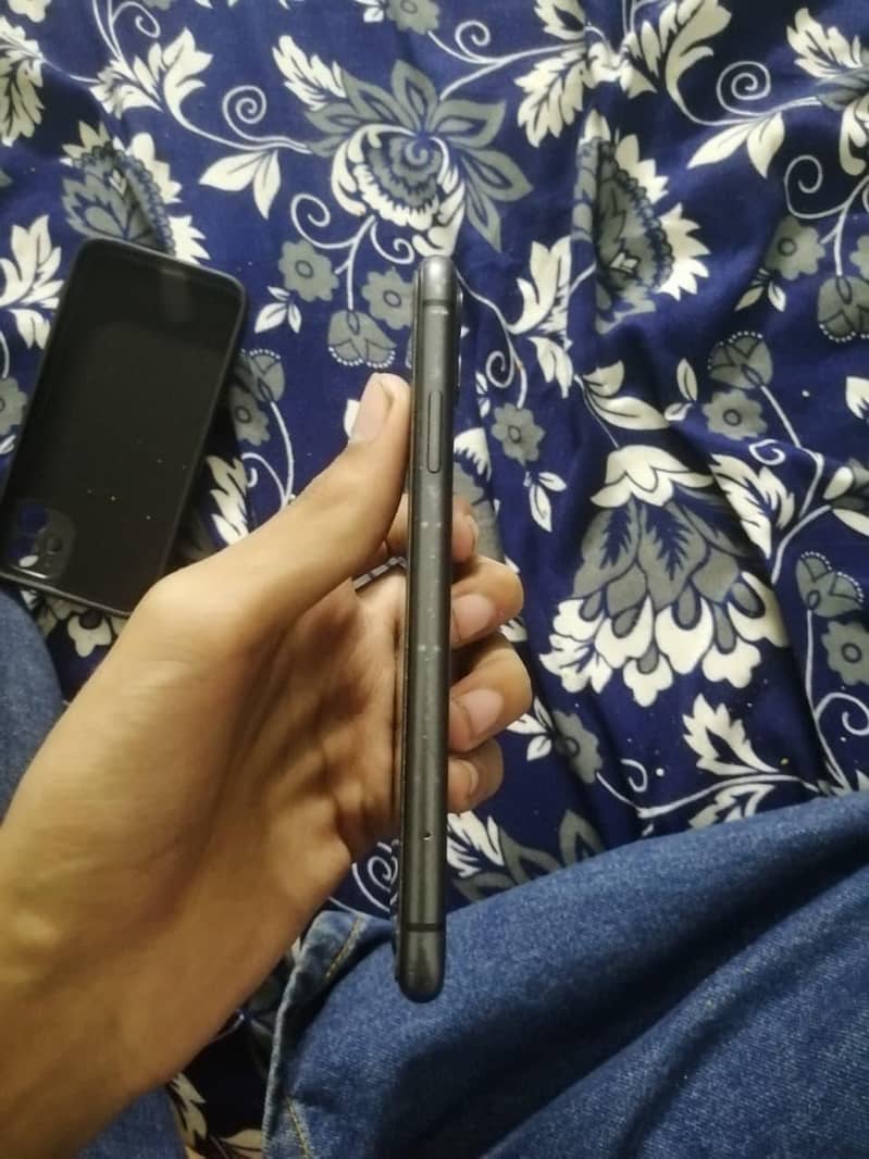 Apple iPhone 11 2