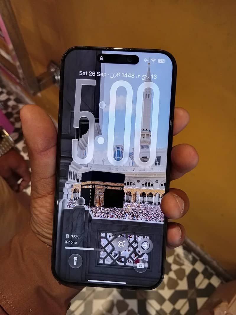 Apple iPhone 15 Pro Max 4