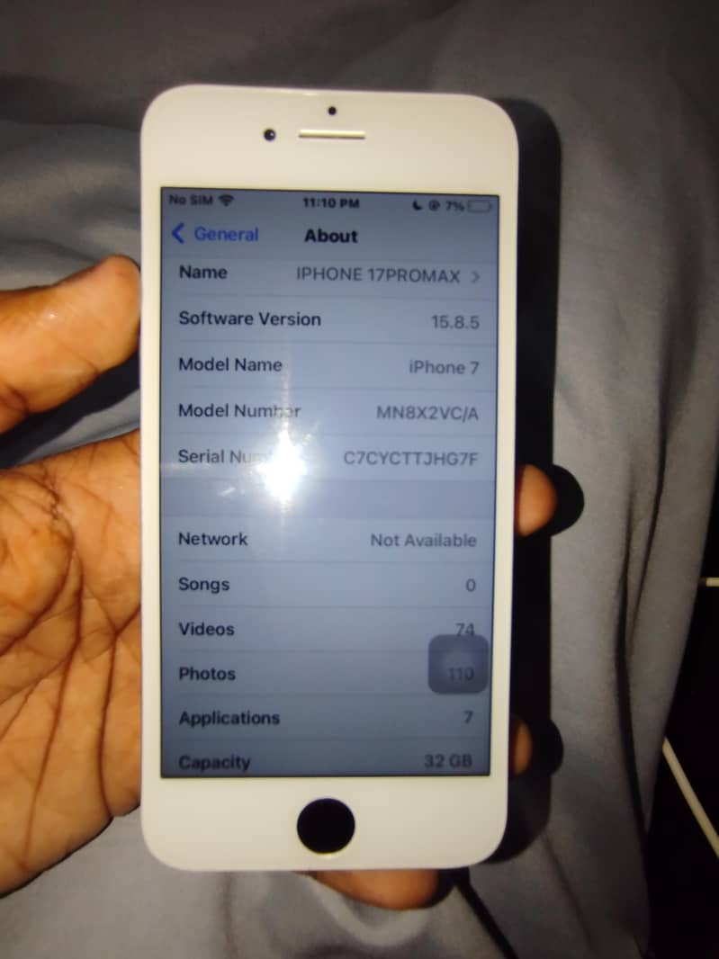 Apple iPhone 7 1