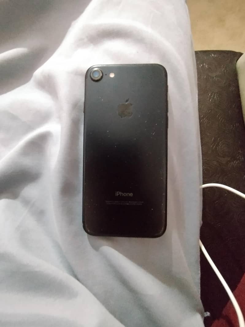 Apple iPhone 7 2
