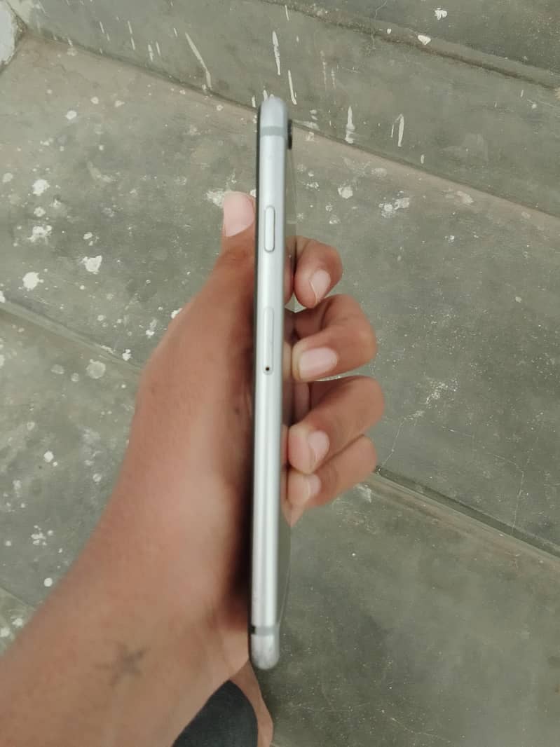 Apple iPhone 6S 5