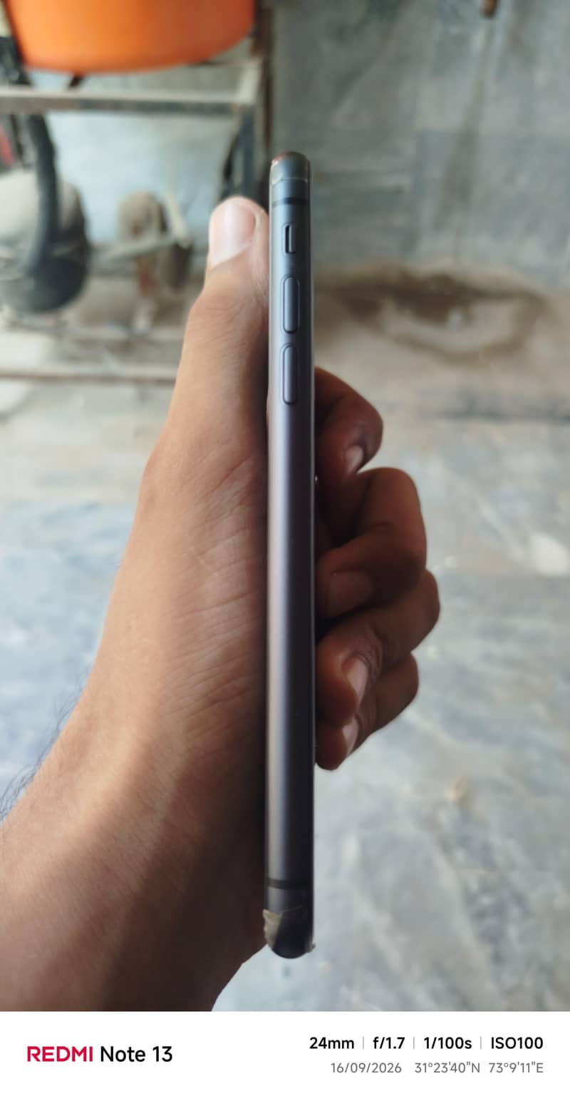 Apple iPhone 11 2
