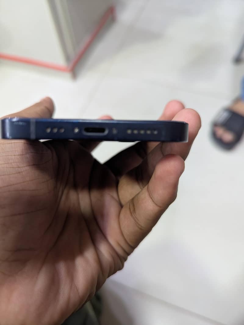 Apple iPhone 12 8