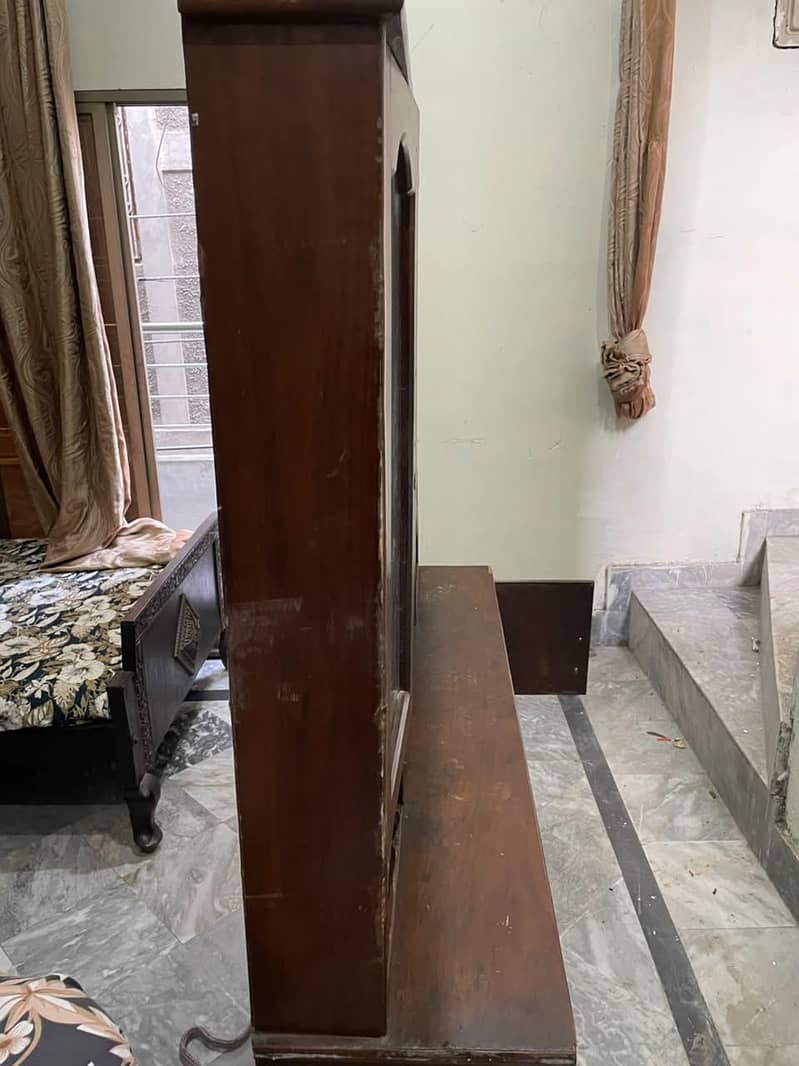 Dressing Table 3