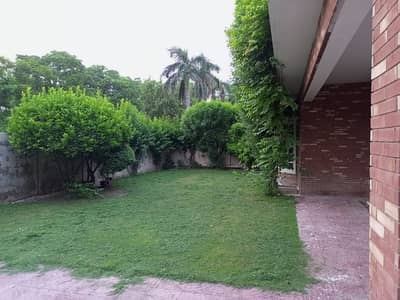 2 Kanal Old House For Sale In Resonable Price