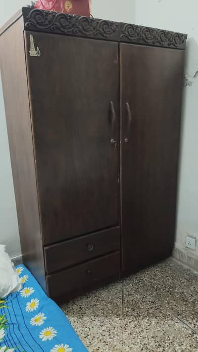 Almari Double for sale
