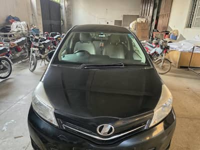 Toyota Vitz Jewela 2011/2015 Model 1st Owner Total Genuine