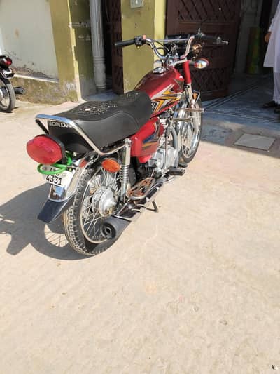 bike original condition me ha no scratches