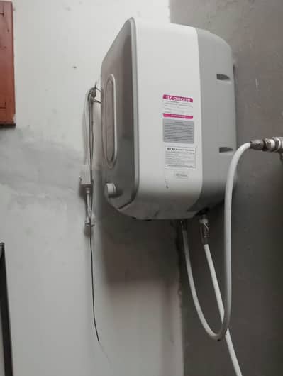 NasGas Electric Geyser (20 litres) for Sale