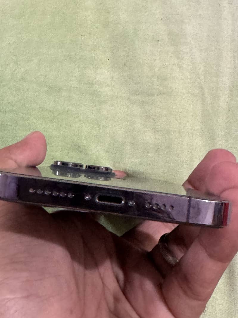 Apple iPhone 14 Pro Max 4