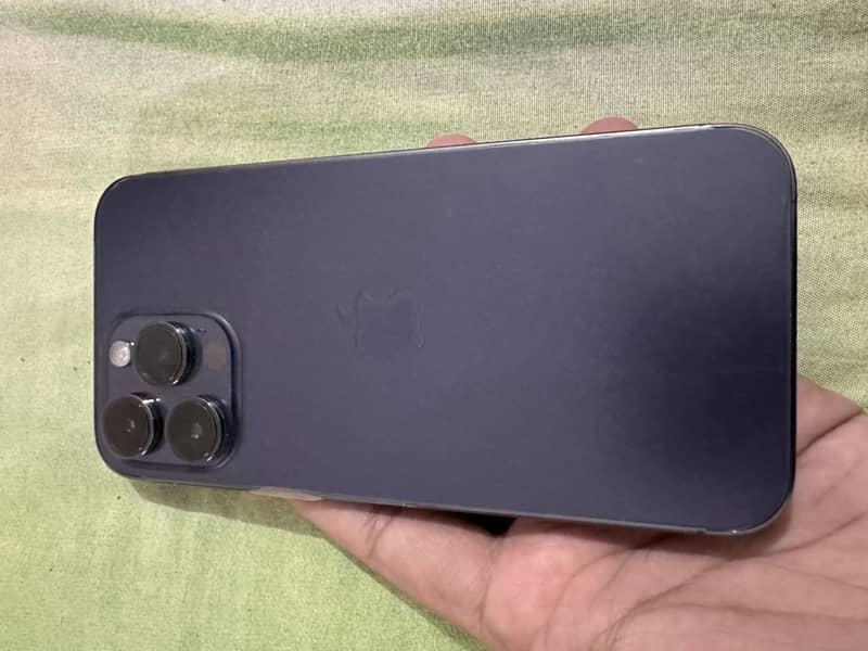 Apple iPhone 14 Pro Max 8