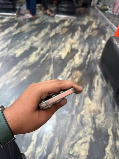 Apple iPhone 16 Pro 128 gb pta