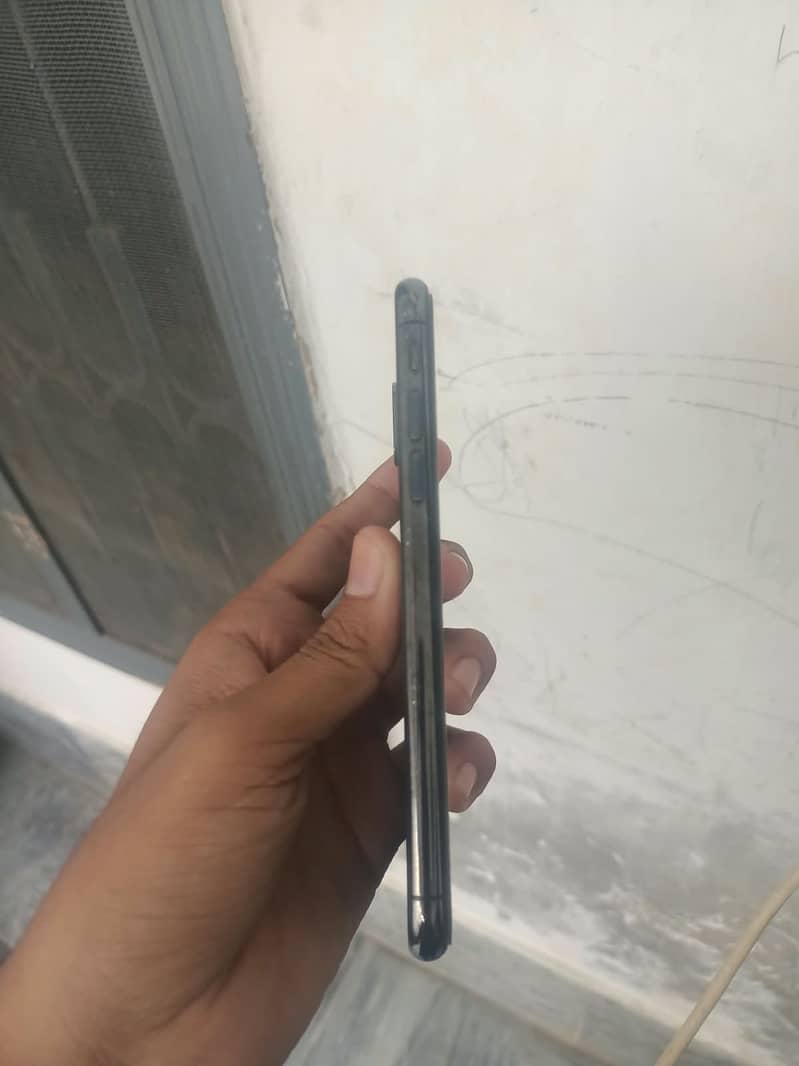 Apple iPhone X 3