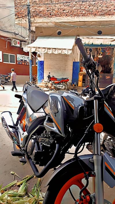 honda CB150F