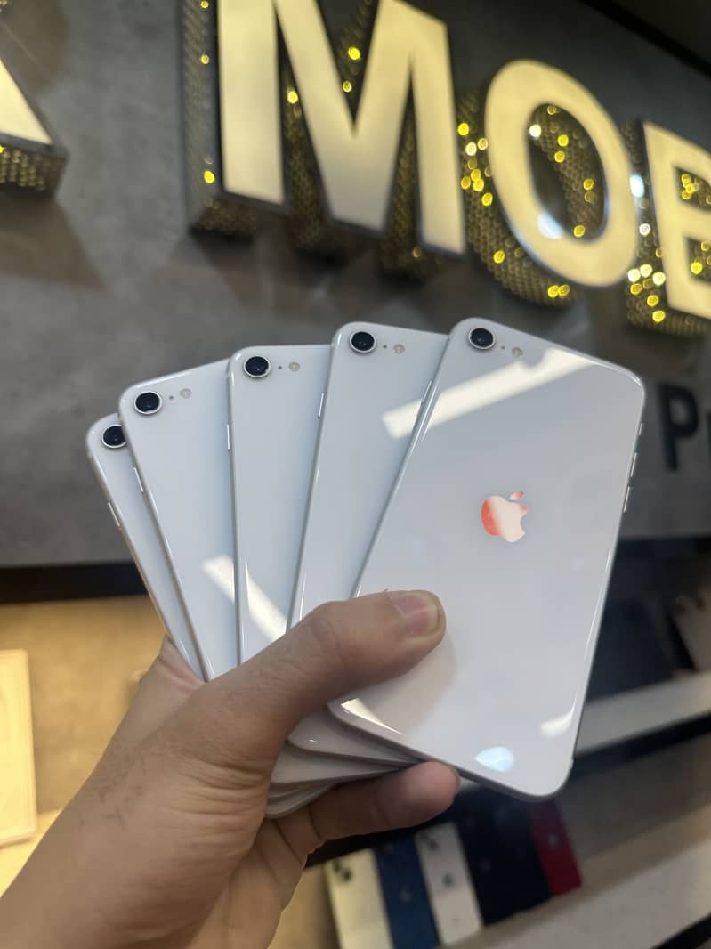 Apple iPhone SE 3